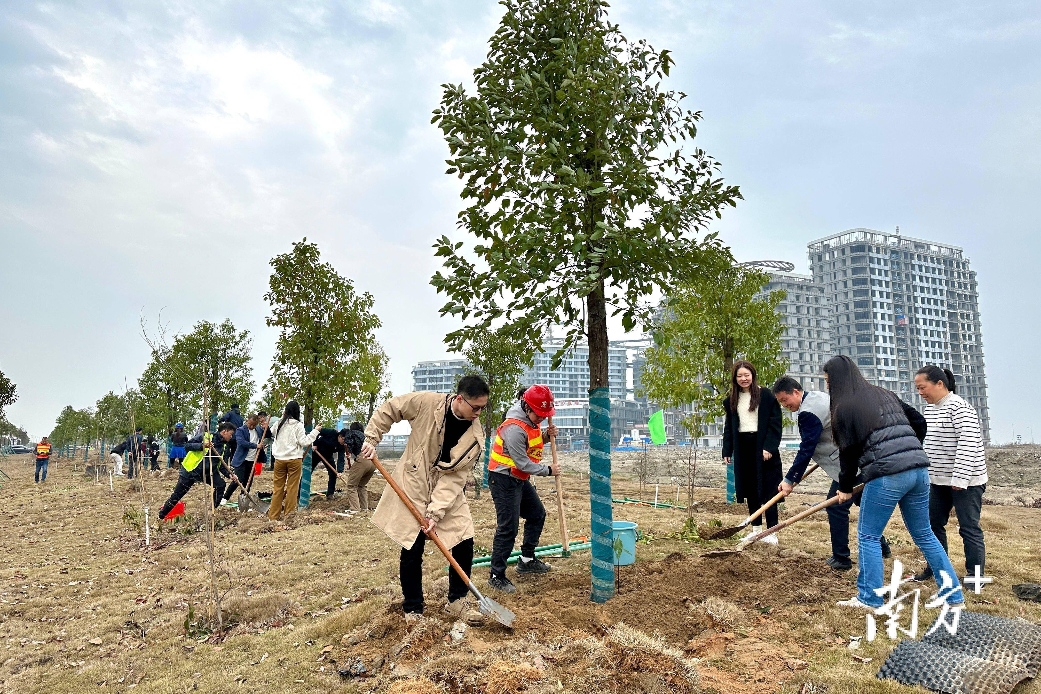 🌸天涯【澳门六开奖结果2024开奖记录查询】-美国FBI加州训练基地爆炸，16名警员受伤  第2张