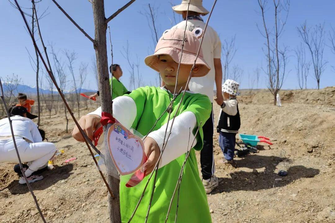 🌸陌陌短视频【2024澳门资料免费大全】-“V观兰州相约安宁”探访兰州野生动物园自然生态景区可持续发展主题宣传活动举办