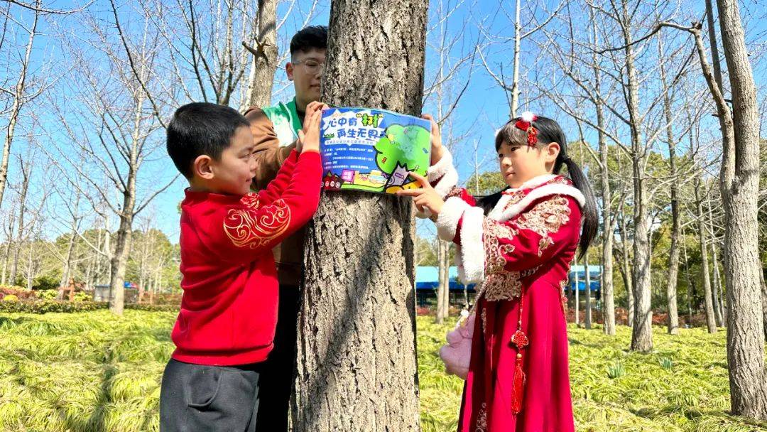 🌸影视风云【澳门天天开彩好正版挂牌】-美国“教育”实验：三胞胎被不同阶级家庭收养，环境对人影响巨大