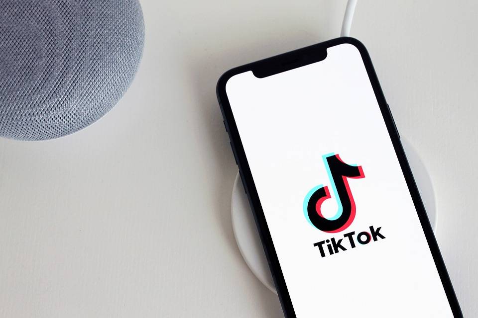 TikTok日活用户数据下降背后的趋势分析与未来展望