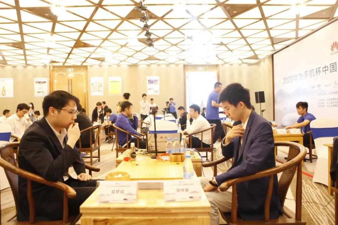 柯洁荣获世界围棋九冠王，荣誉背后的深层意义解读